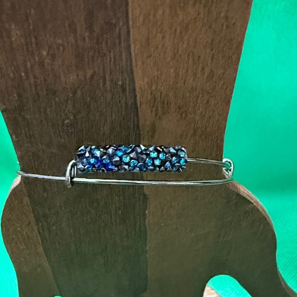 AlexandAni mermaid tail fine rocks midnight silver bracelet - Picture 8 of 8